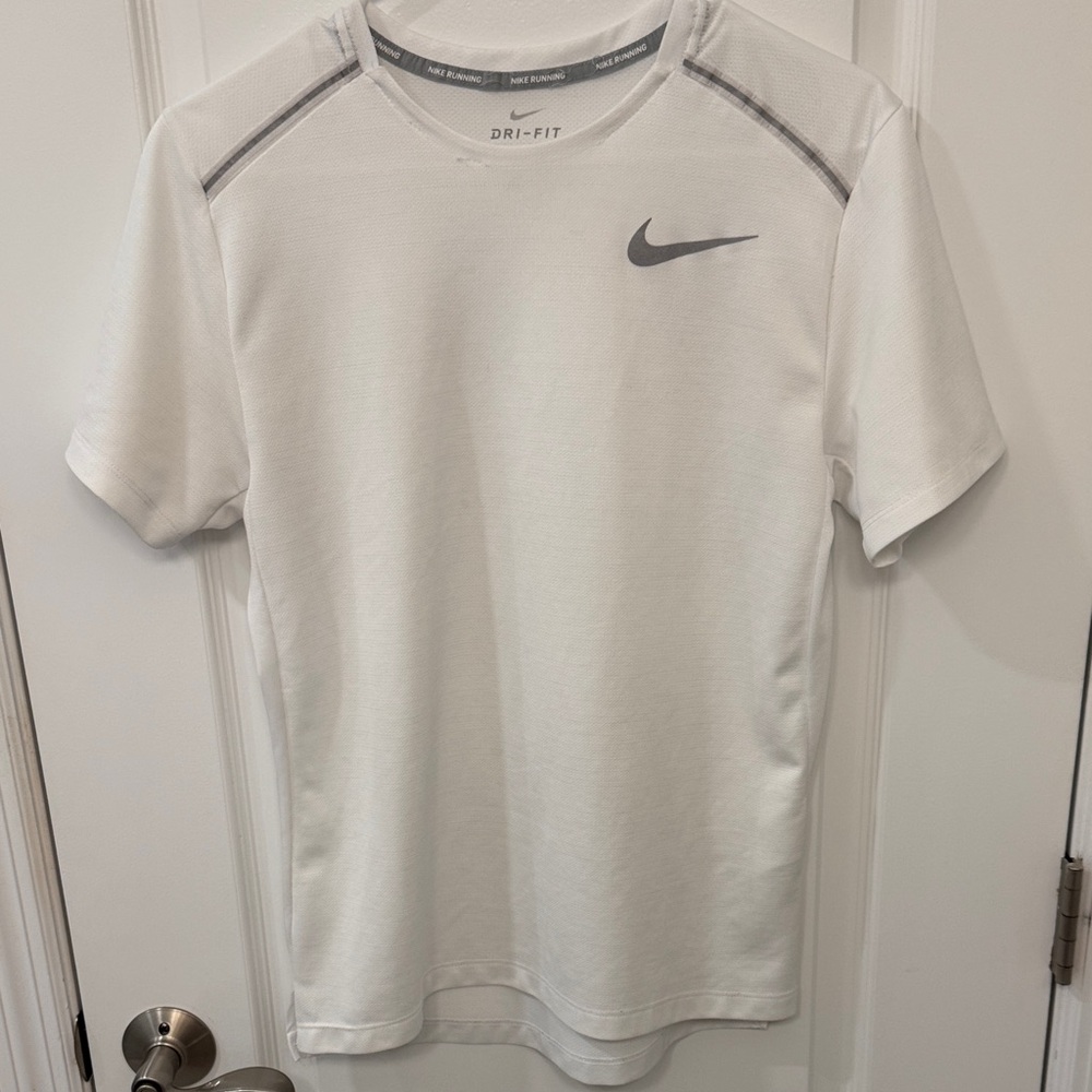 Nike Men's White and Gray Short Sleeve Tee